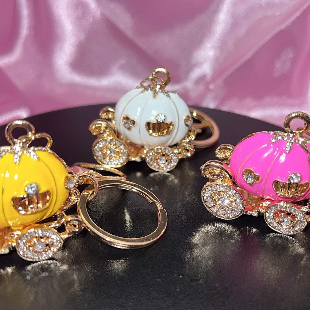 Charming Pumpkin Carriage Keychains